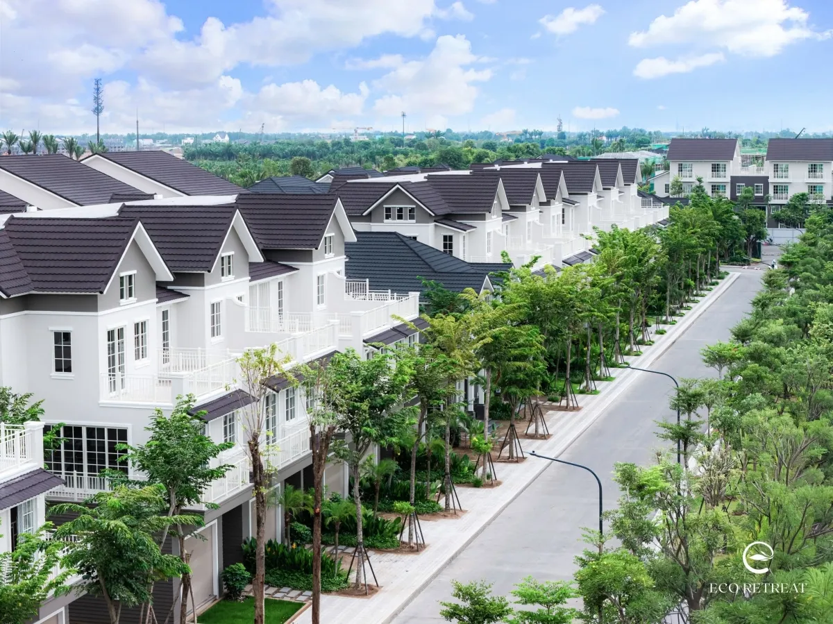 Góc nhìn dọc tuyến nhà phố phân khu Mùa Xuân Eco Retreat
