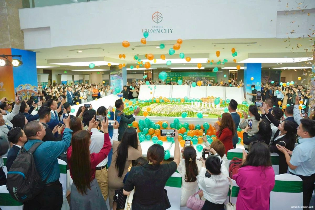Toàn cảnh đoạn vành đai 3 qua Long An cũ: Đường đang trải nhựa, sắp thông xe