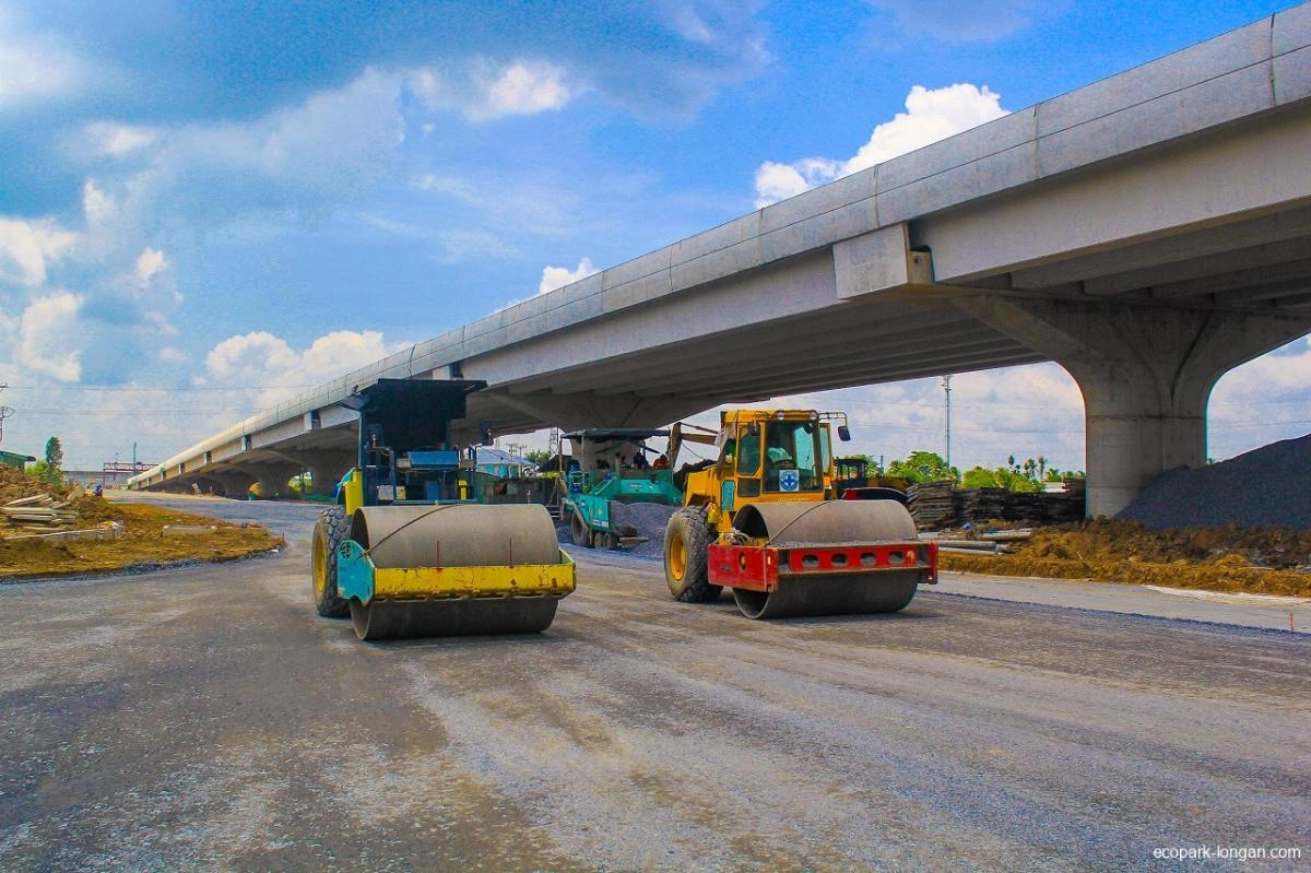 Toàn cảnh đoạn vành đai 3 qua Long An cũ: Đường đang trải nhựa, sắp thông xe